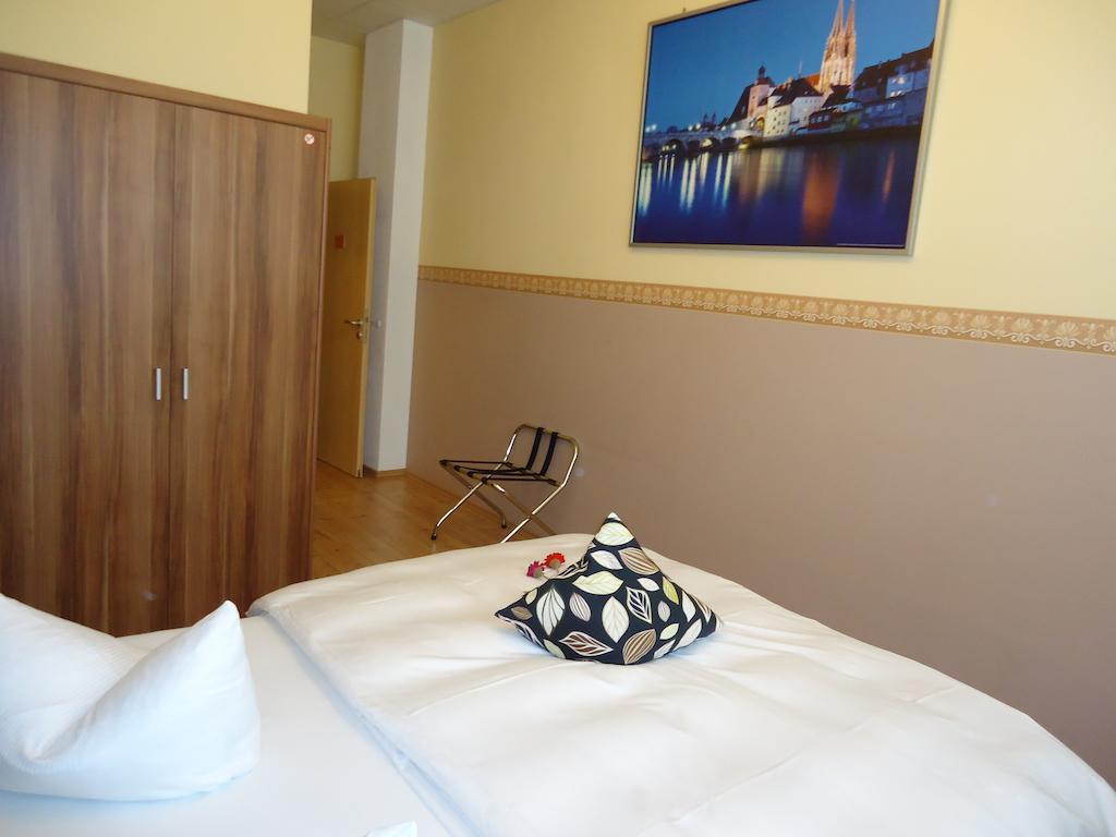 Stadthotel Regensburg Rum bild